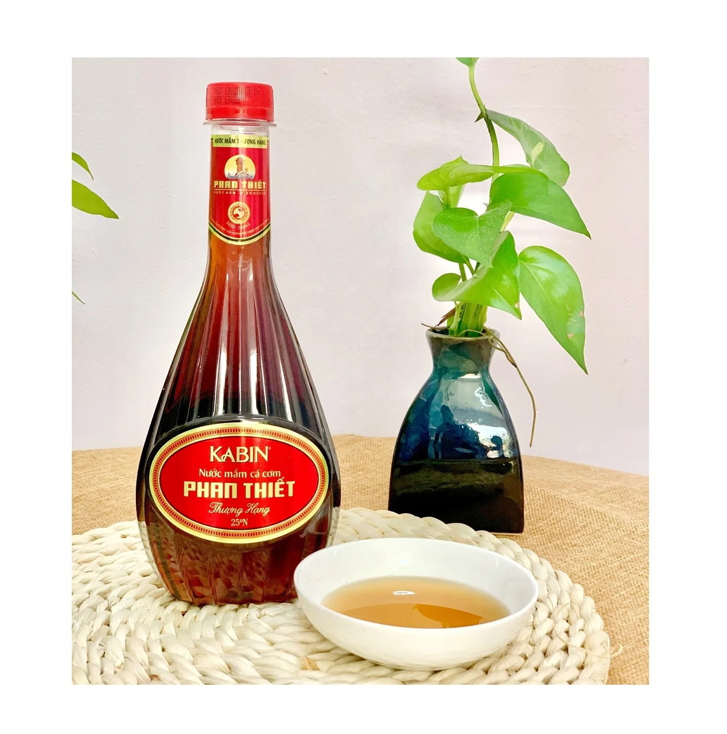 Top selling premium anchovy fish sauce - 500ml bottle from Fish Sauce Manufacturer in VIetnam