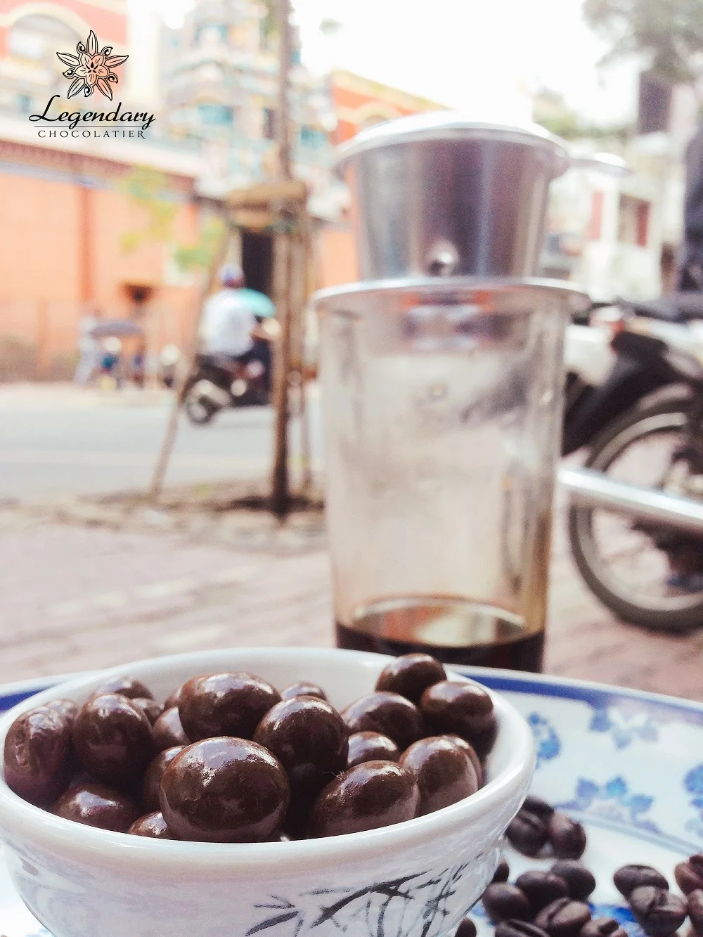  Лучший продавец высококачественный шоколад с флаворинамоном миндалем внутри хорошо для здоровья сделано в вьетнаме