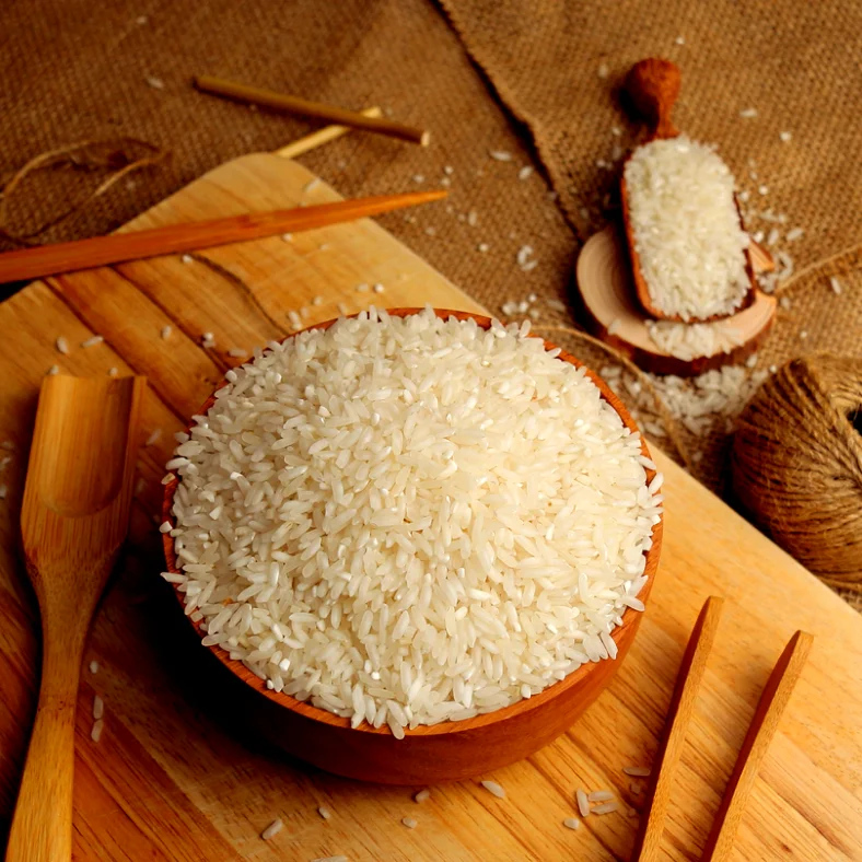 Белый рис с длинным зерном ВЬЕТНАМСКИЙ РИС ST24 новый урожай в наличии