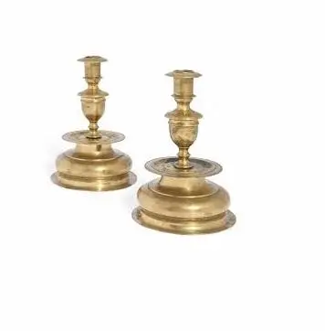New Popular Antique-Style Aluminium Candle Holder for Home Weddings and Christmas Tea Light Decorative Stand