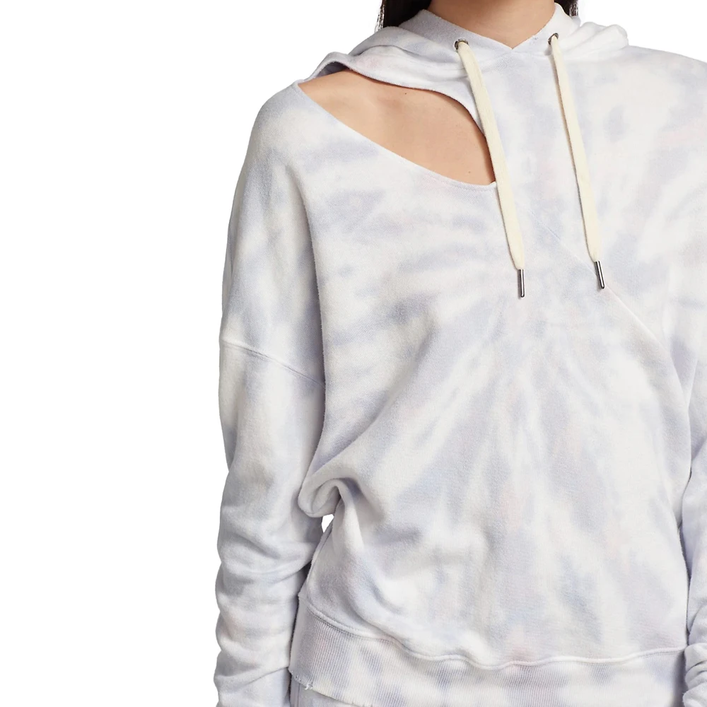 Женский пуловер с вырезом на осень и зиму