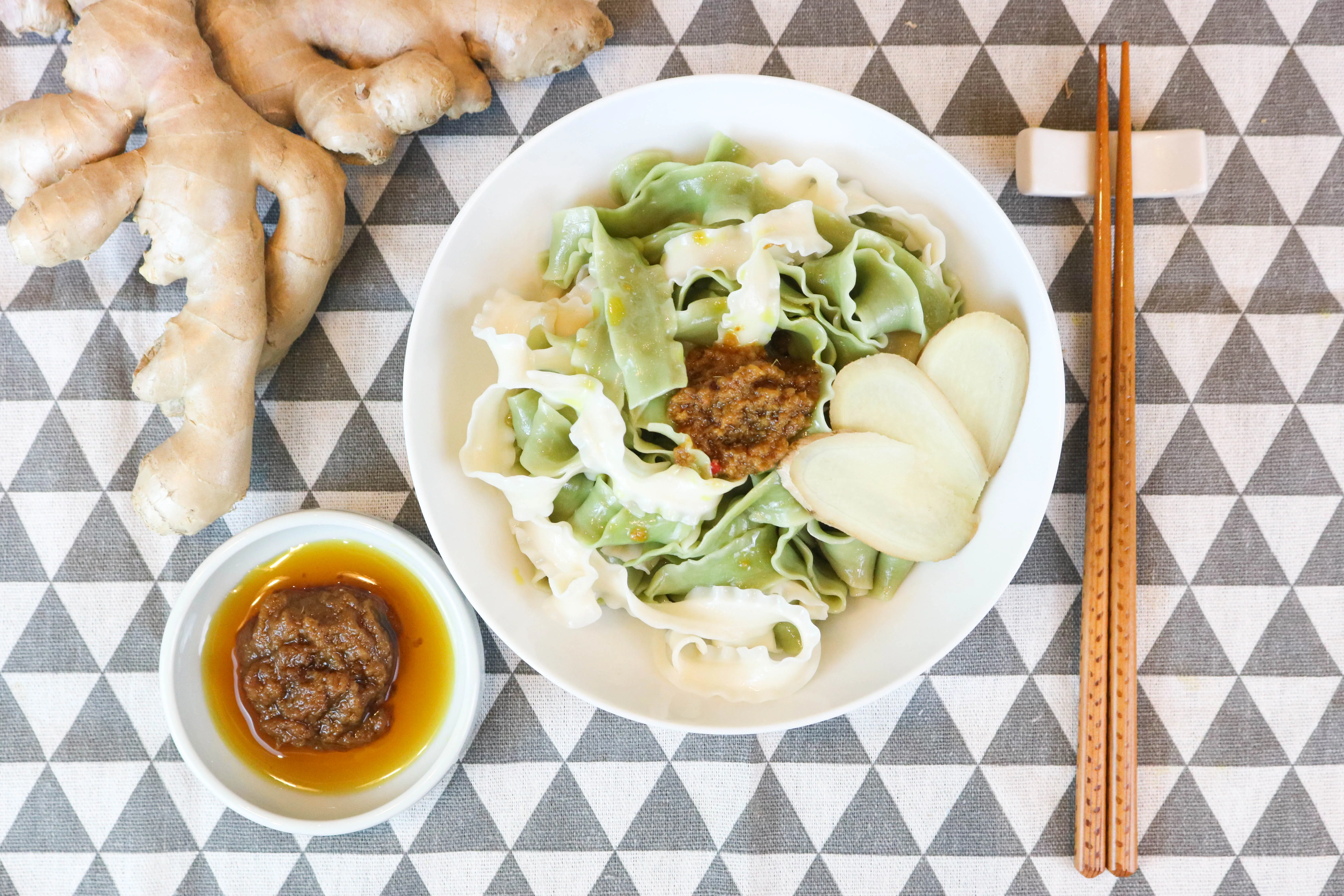 
top sell low calories mixed ginger sauce flavor instant noodle 