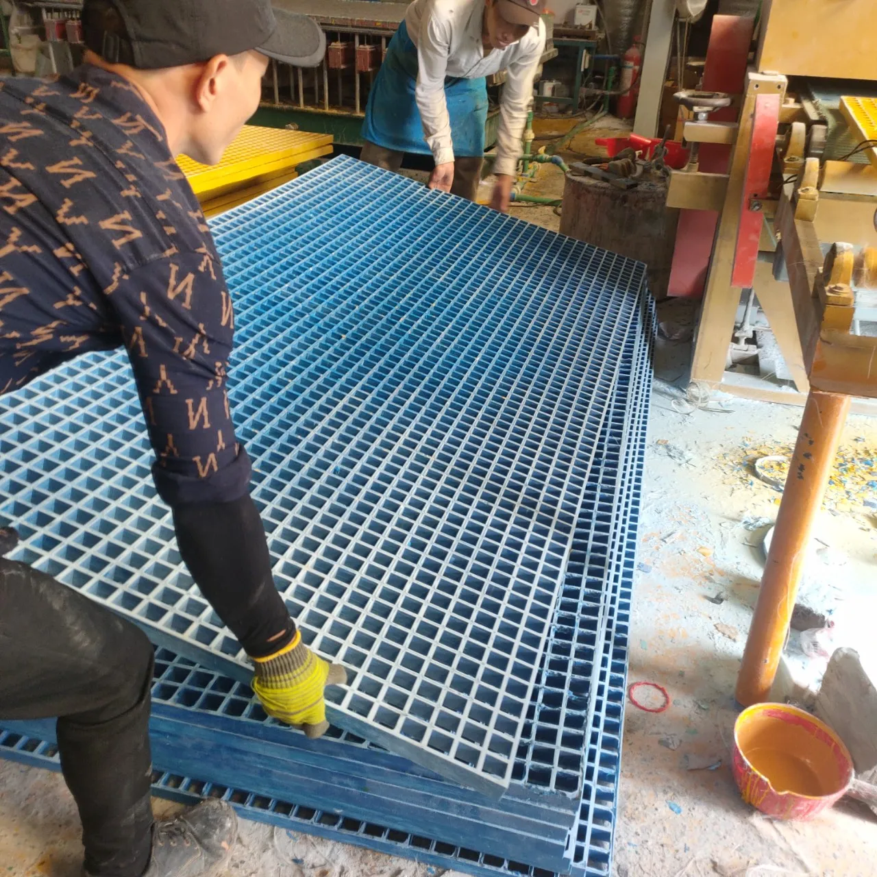 Customized Thick Flame Retardant Acid Resistant Anti-slip Composite Grating FRP Blue