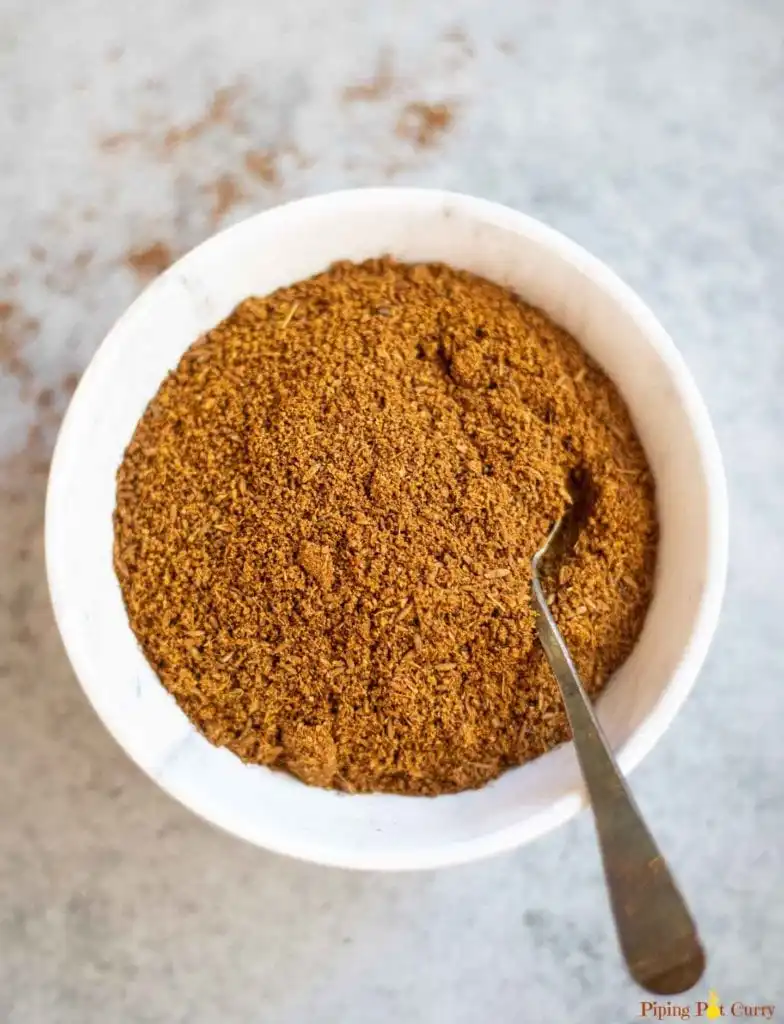 Curry Powder Turmeric  , Chilli ,  Cinnamon Powder Nutmeg  , Ginger Powder