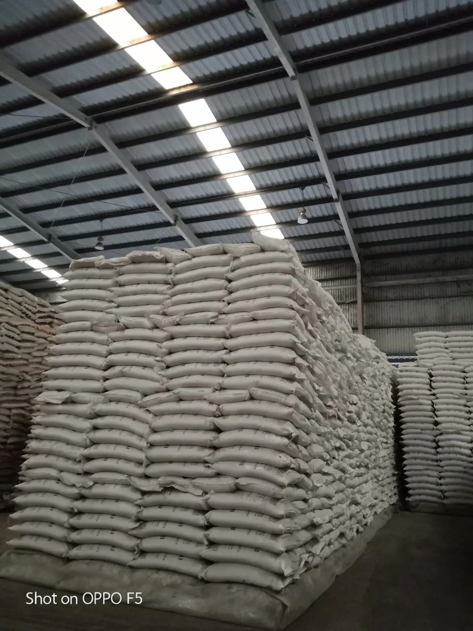 Азотное удобрение DAP 15% - P2O5 45% от вьетнамского производителя