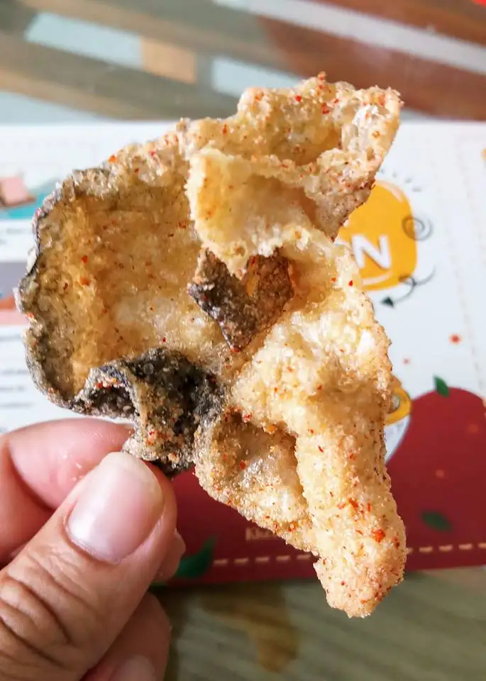 VIET NAM SALTY CRISPY FRIED SNACKS FISH DRIED SALMON SKIN - Axel + 84 38 776 0892