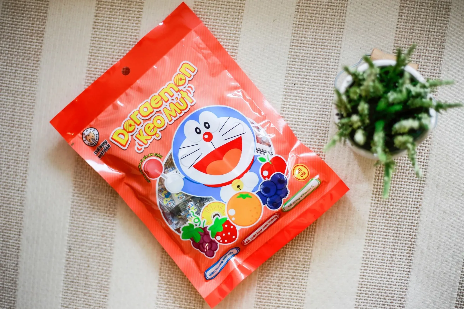 
Cheap and Quality Doreamon Lollipop Candy Fruit Flavor 
