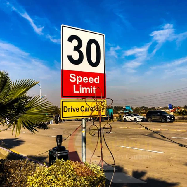 High Intensity Prismatic Traffic Safety Reflective Signs Sign board