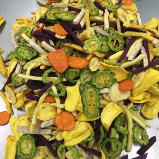 Оптовая продажа смешанные чипсы для сушеных фруктов и овощей 100% из Вьетнама Shyn Tran +