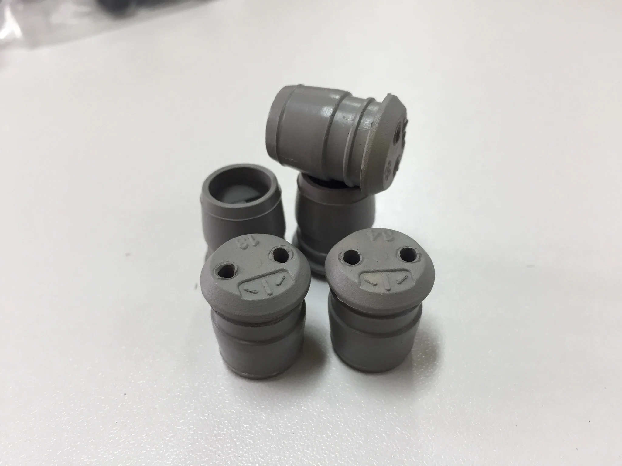  Резиновые запасные части/техническая резина/резиновые изделия на заказ автомобильные части резиновые детали