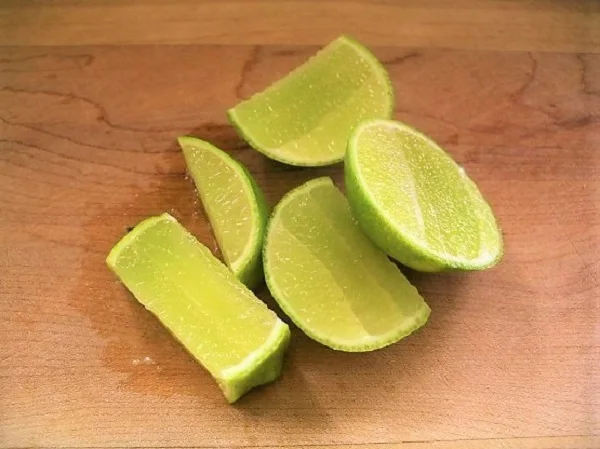 FRESH LIME LEMON_GOOD QUALITY from VIETNAM GREEN FRESH Maturity Seedless 6kgs-8kgs 0.016 Kg a Grade 4-5cm TT LC