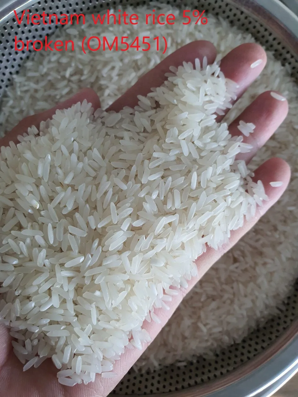 Самый дешевый вьетнамский белый рис 5% сломанный (OM5451) лучшее качество/wsap + 84 904 312 620