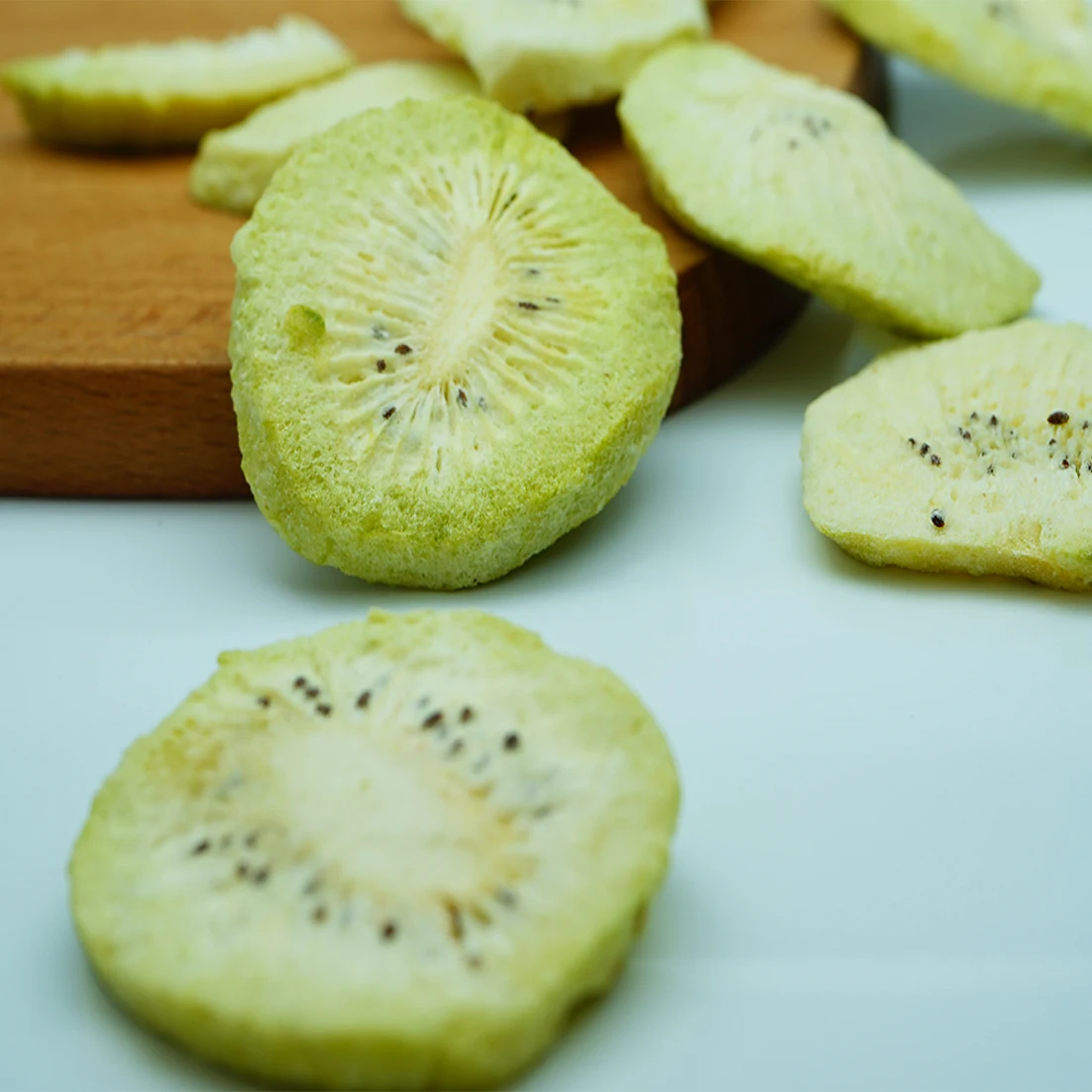 
2021 hot sale direct factory manufacture 100% nature and nutrition manufacture professional freeze drying kiwi fruit crisp 