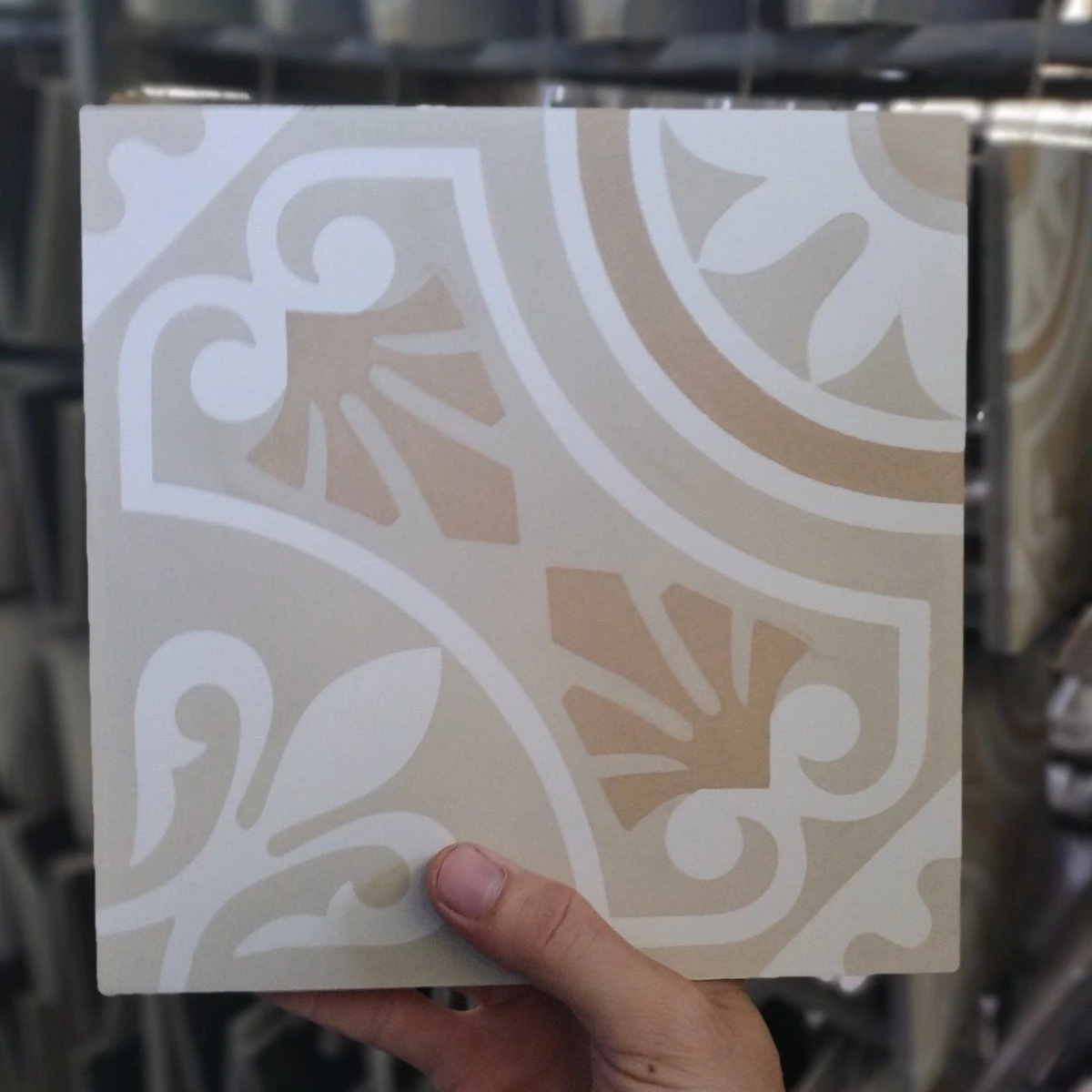 Плитка с классическим узором-акцент для вашего дома