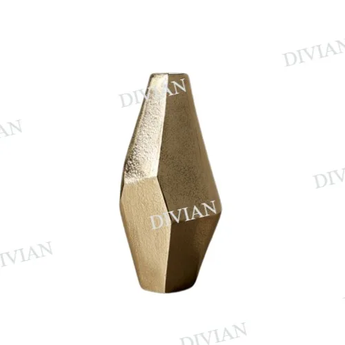 New Handcraft Luxury Design Direct Factory Metal Flower Vases For Home Hotel Wedding Vases Handmade Metal Vases