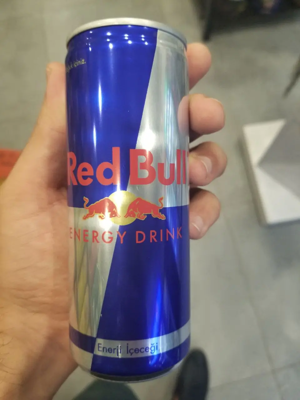 Red Bull Energy drink 250 ml ( Turkish Text )