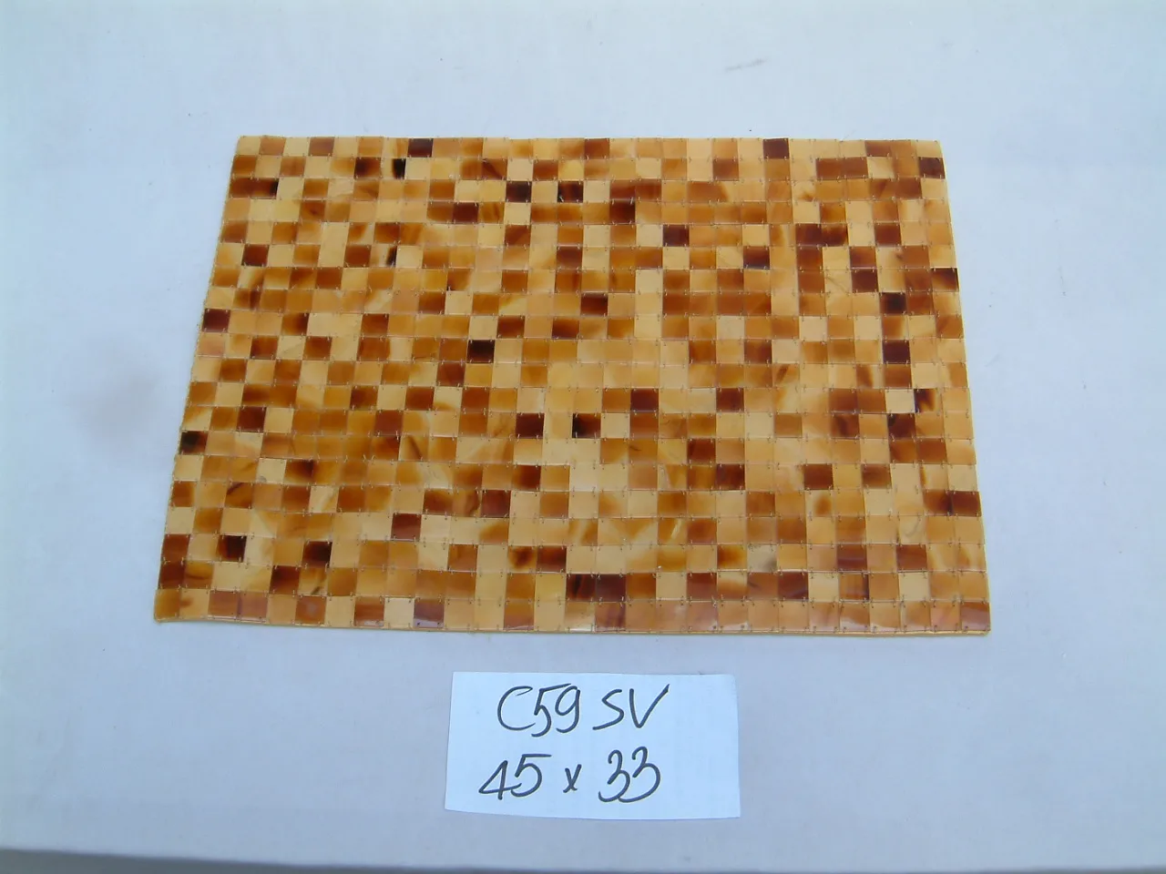 
Rectangular shell / buffalo horn placemat 