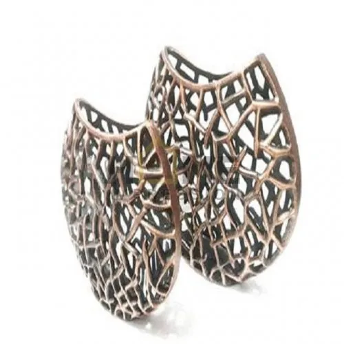 Fabulous Designer Small Martini Metal Vase Texture Gold Metal Flower Vase Attractive Multi Purpose Vase In Wholesaler Price