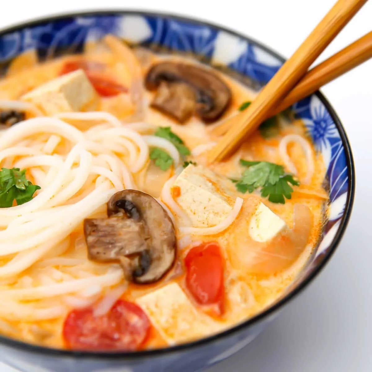 Мгновенная лапша бренда Double Dragon 48 г Тома Кха из Таиланда высокое качество