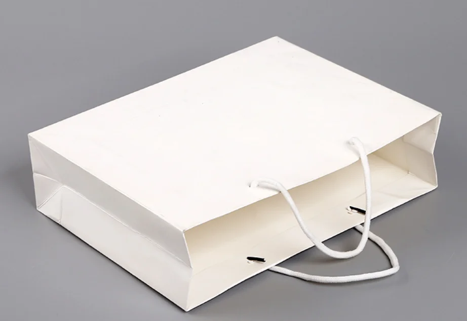 Экологичный белый черный пакет из крафт-бумаги 250 г/м2 сумки для покупок подарочной бумаги с логотипом