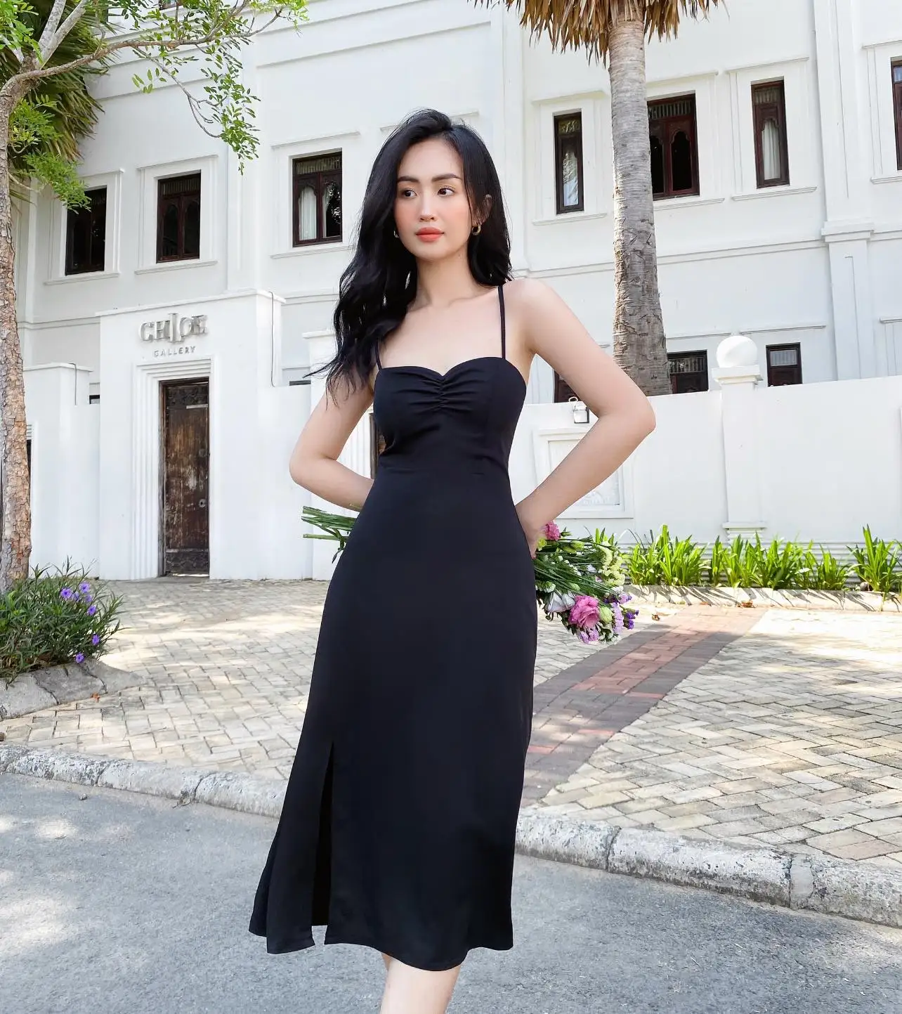 Индивидуальное заводское длинное женское платье на бретельках с V-образным вырезом и принтом без рукавов