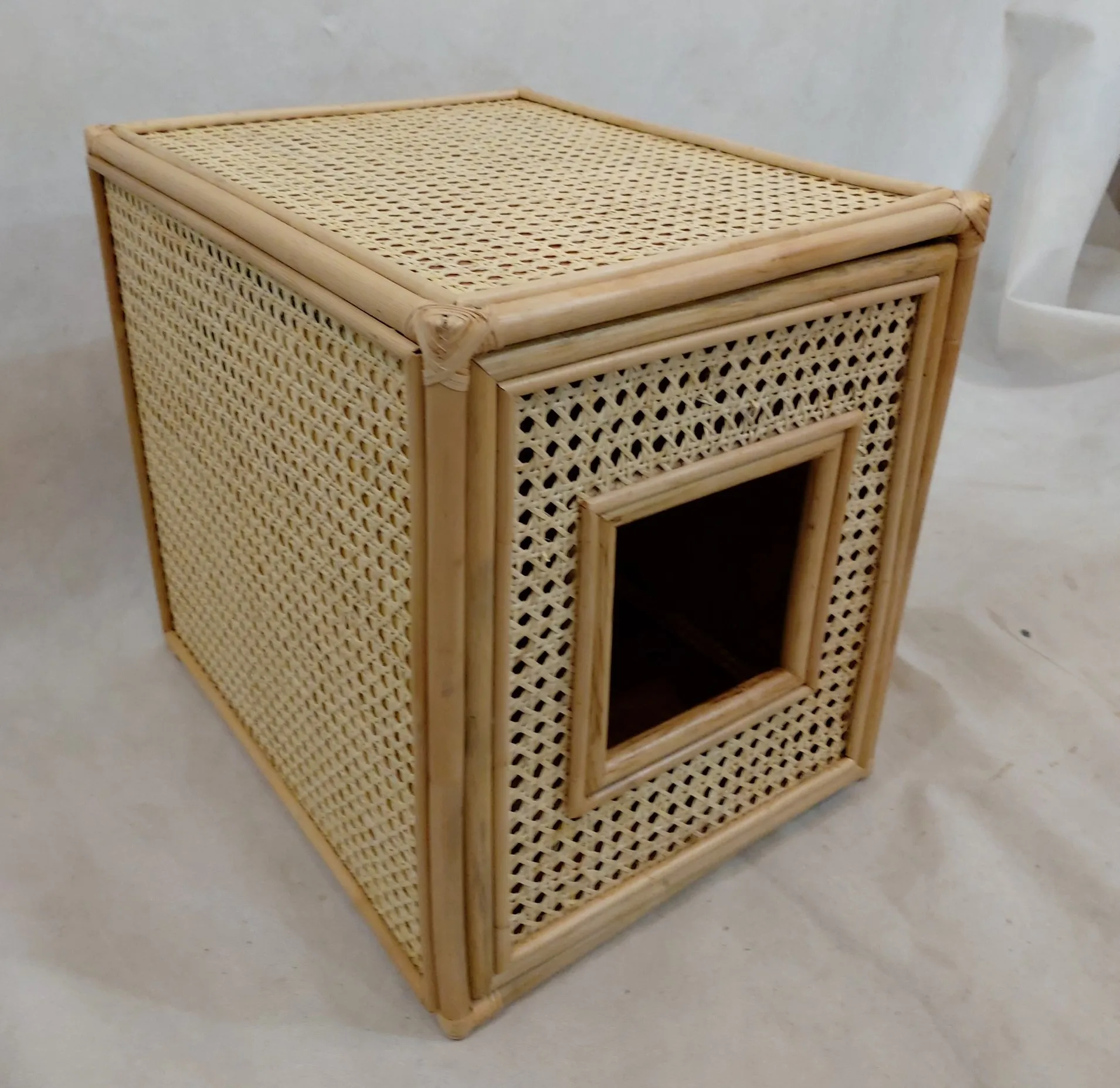Wholesales Natural Rattan Pet House, Home Decor Accessories  Made In Vietnam