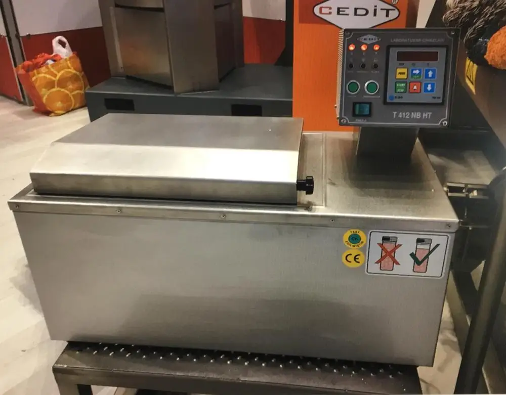 
Машина для окрашивания текстильных образцов 