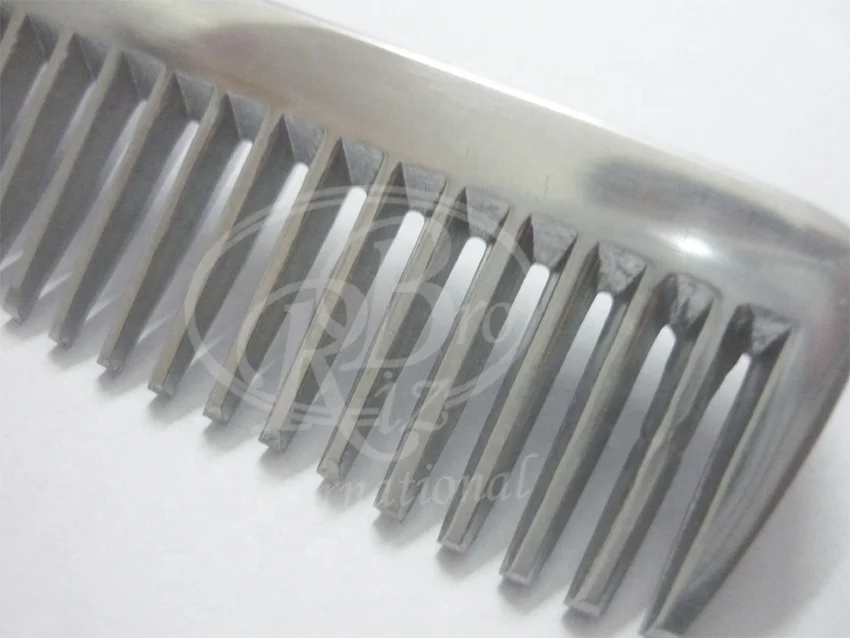 Mane Grooming Comb Aluminum With Wooden Handle
