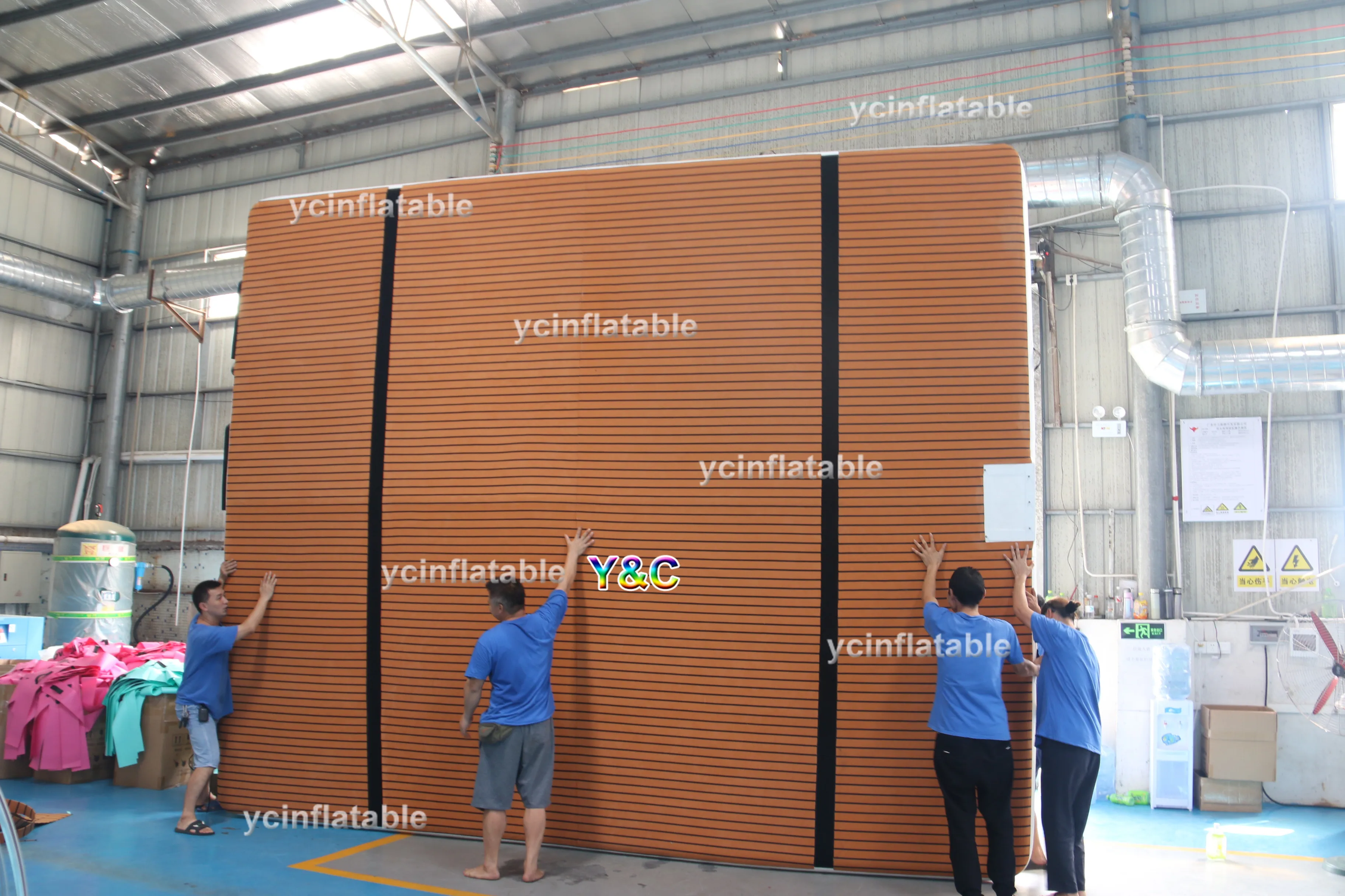 inflatable dock with stainless steel ladder\t