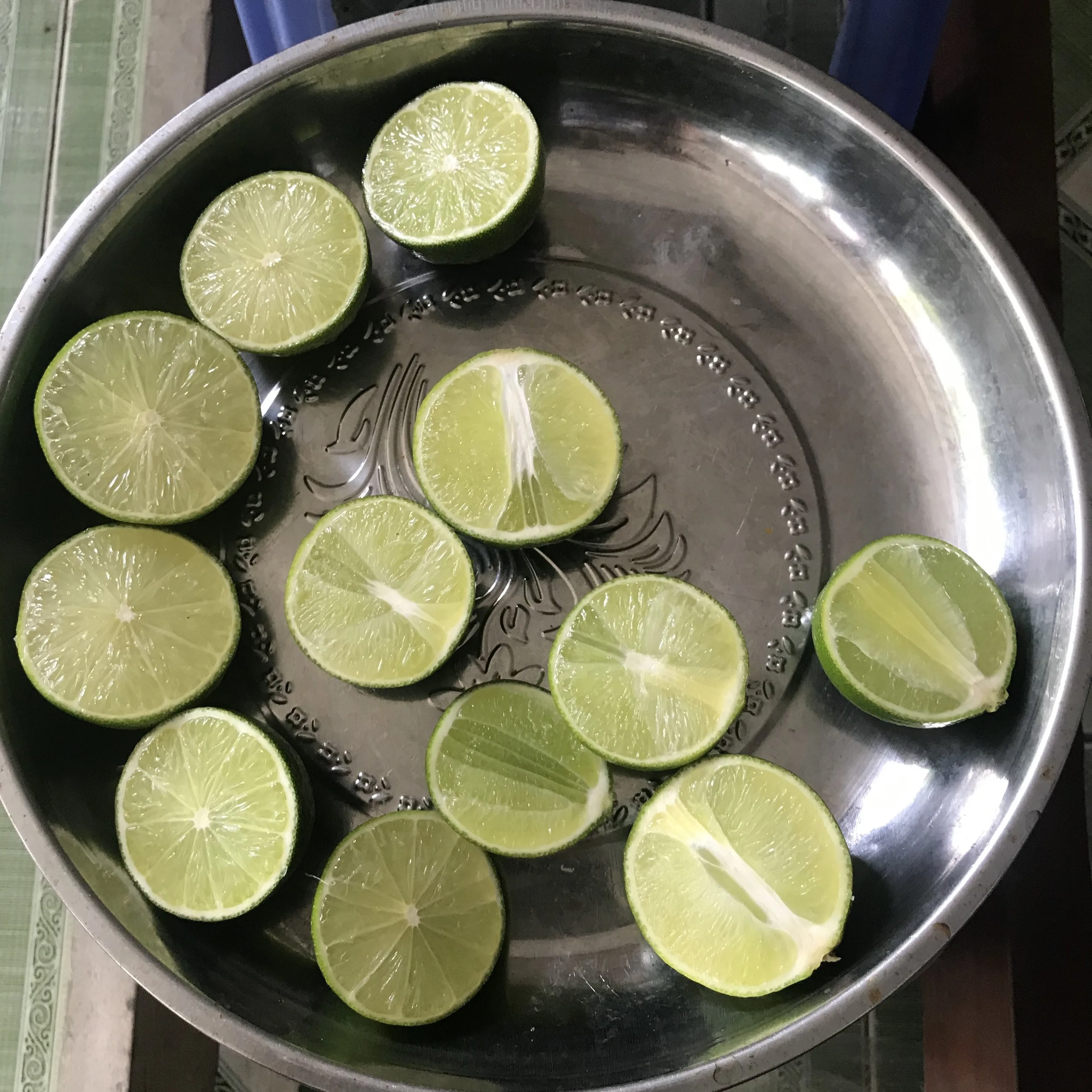 FRESH SEEDLESS LIME FULL SIZE S/M/L FOR DUBAI MARKET CHEAP PRICE TRACY CAO 84 969 800 854