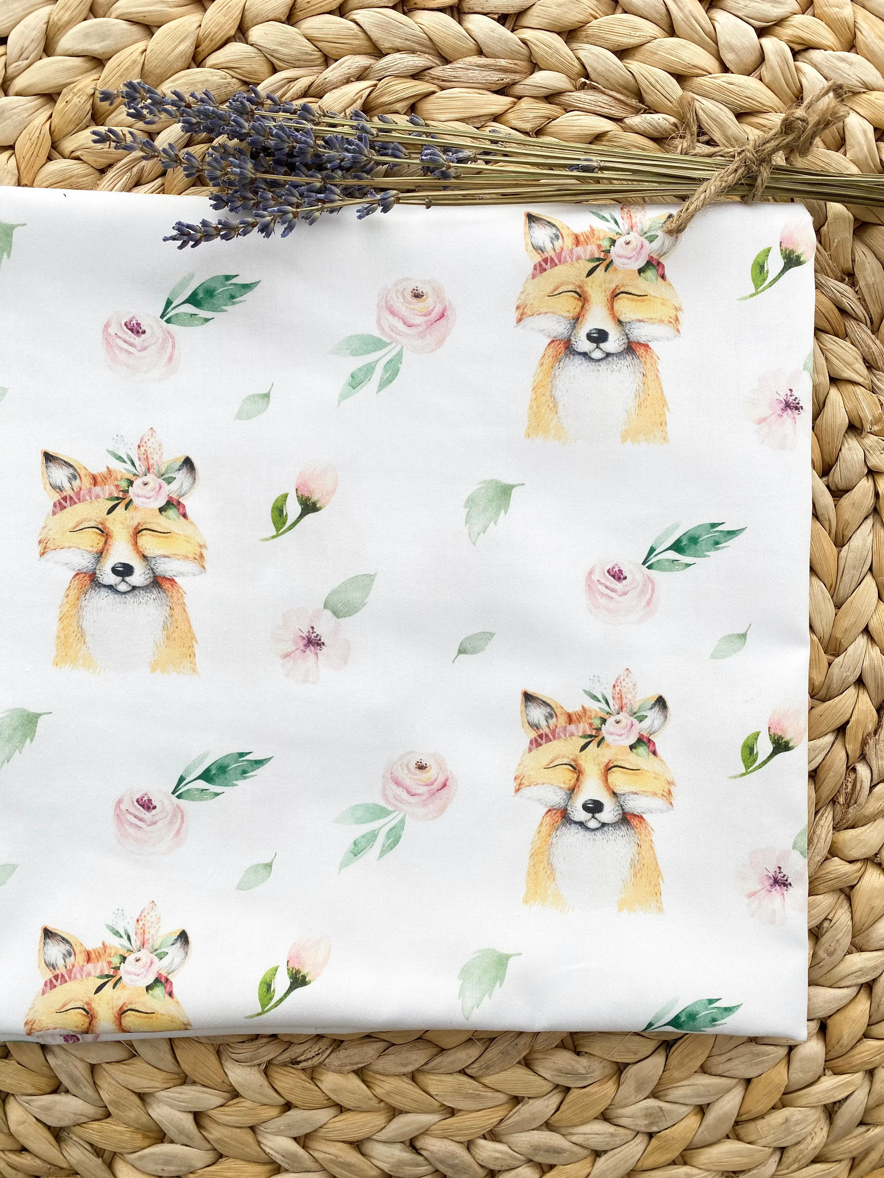 Premium Quality Durable, Smooth and Durable Material Density 140g / sq.m Satin Cotton 100% Printing Service