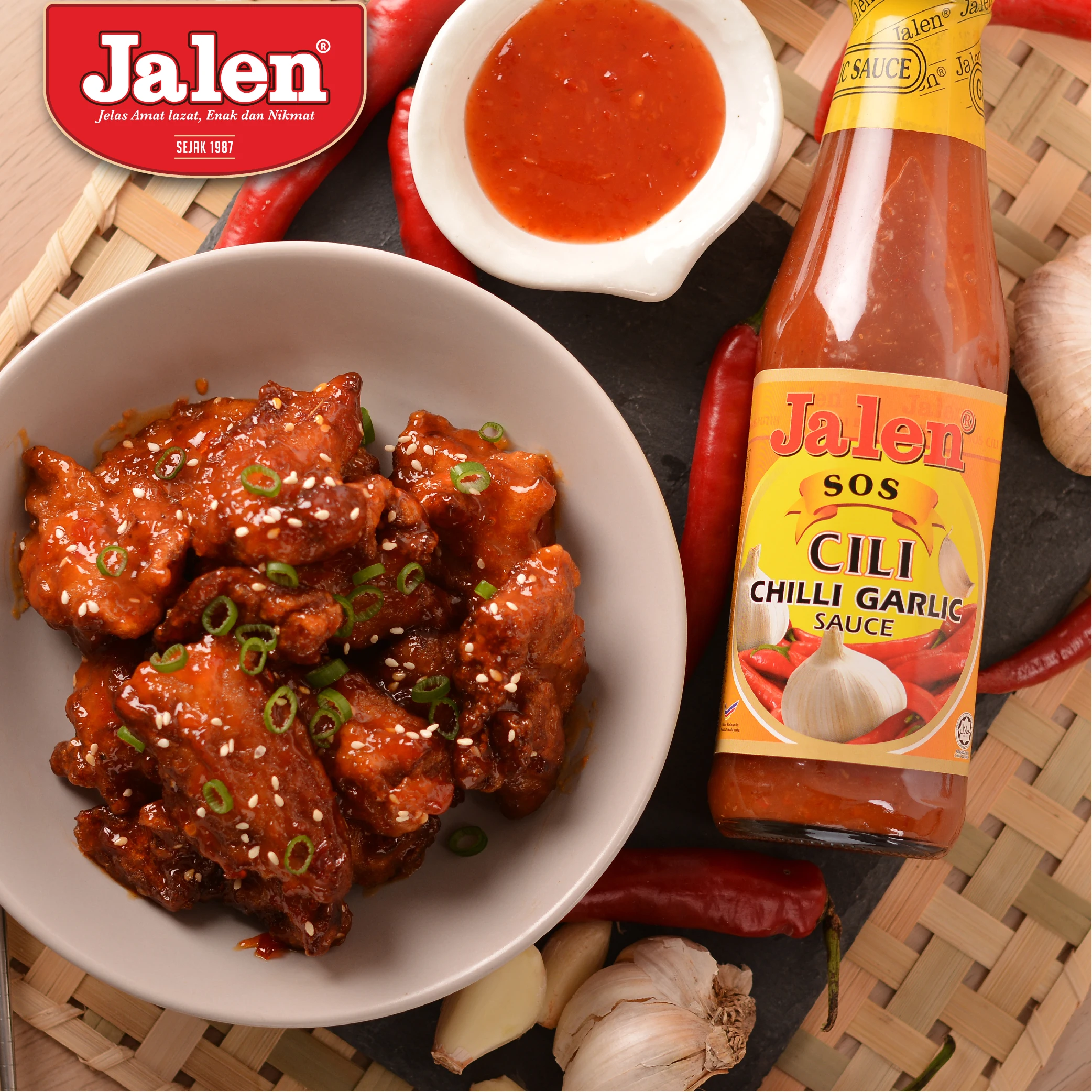 Premium Grade Quality Chilli Garlic Sauce 340gm Great for Complimenting Seafood or Used As Dip and Cooking fried chicken