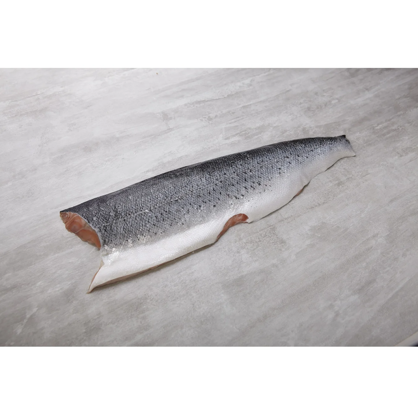 High Tier Food Grade Full Shape Fresh Fish Vacuum Pack (2-3 lbs/pc) IVP Frozen Atlantic Salmon Fillet Trim-C