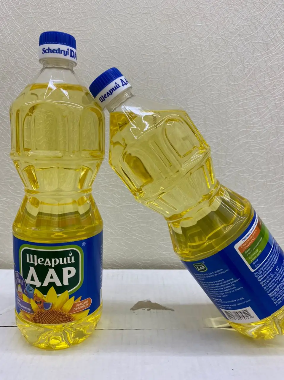 Best quality sunflower oil in bulk tanks and PET bottles from Ukraine