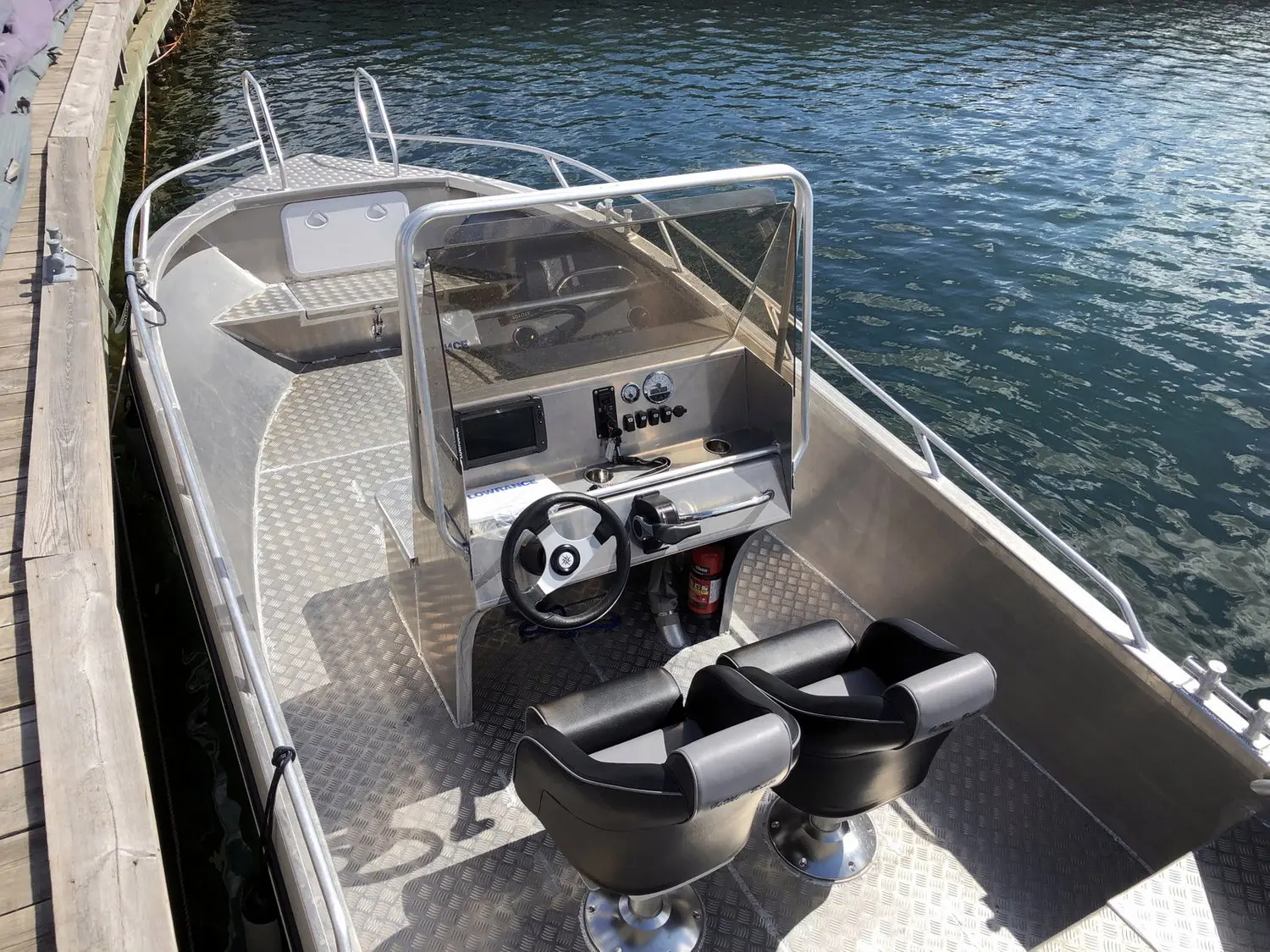 KinOcean Aluminum Centre Console Fishing Vessel Vee Hull Bast Leisure Boat Professional Work Argon Weld Since 1987