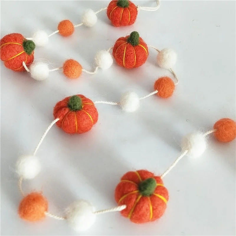 
Amazon top seller Canton Fair Best Selling Products Halloween Decoration wool felt ball wool felt pumpkin garland 