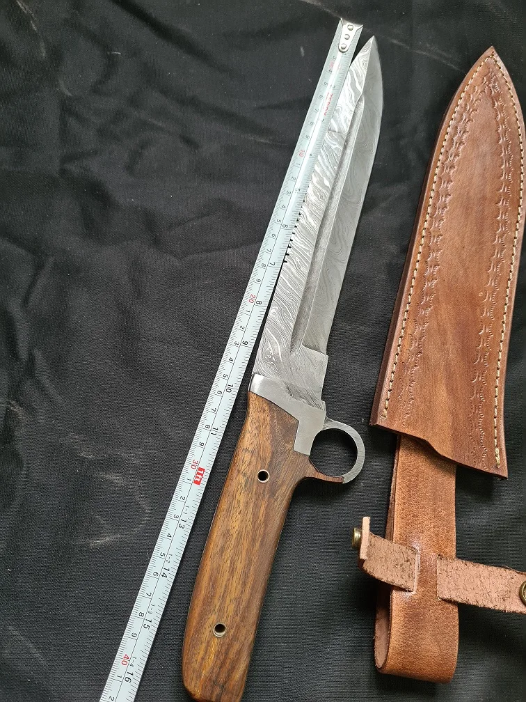 custom handmade Damascus steel hunting knife with leather sheath