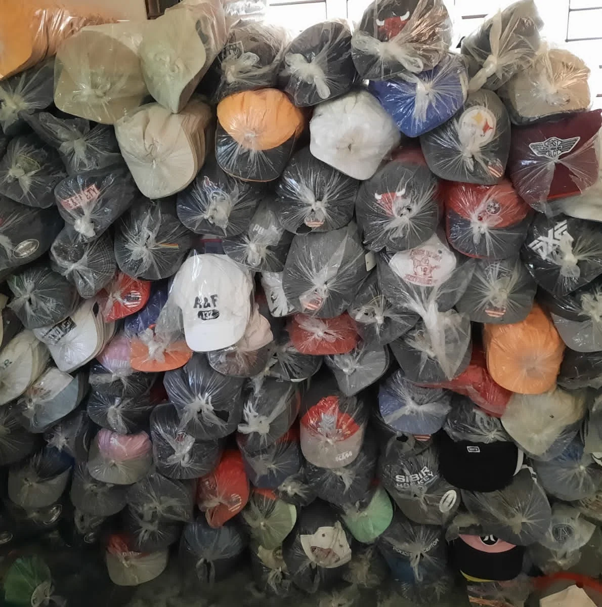 OEM Cheap Wholesale Custom Design 3D Embroidery Multi Panel Hat Custom Snapback Hat Sports Hat