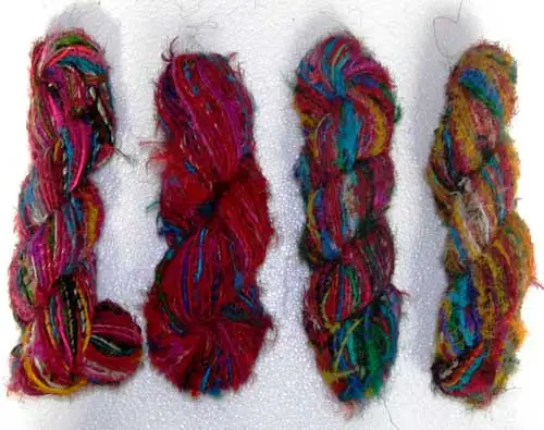 Wholesale Top Selling Recycled Silk Sari Fabric Yarn Dyed In Solid Colours Suitable For Fibre Stores