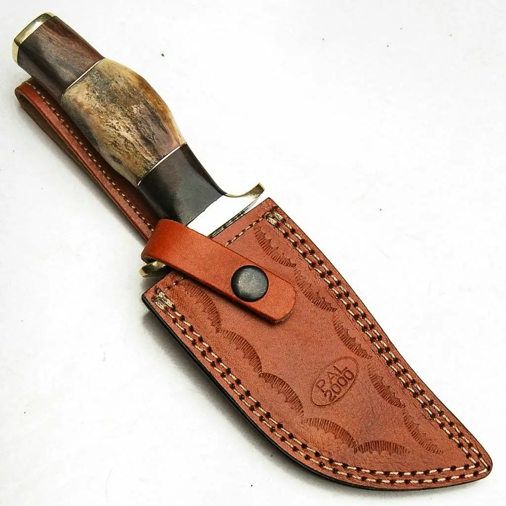 Custom Hand forged Damascus steel Hunting knife With Deer Antler Brass Guard Camping knife Leather Sheath Direct Factory Supply