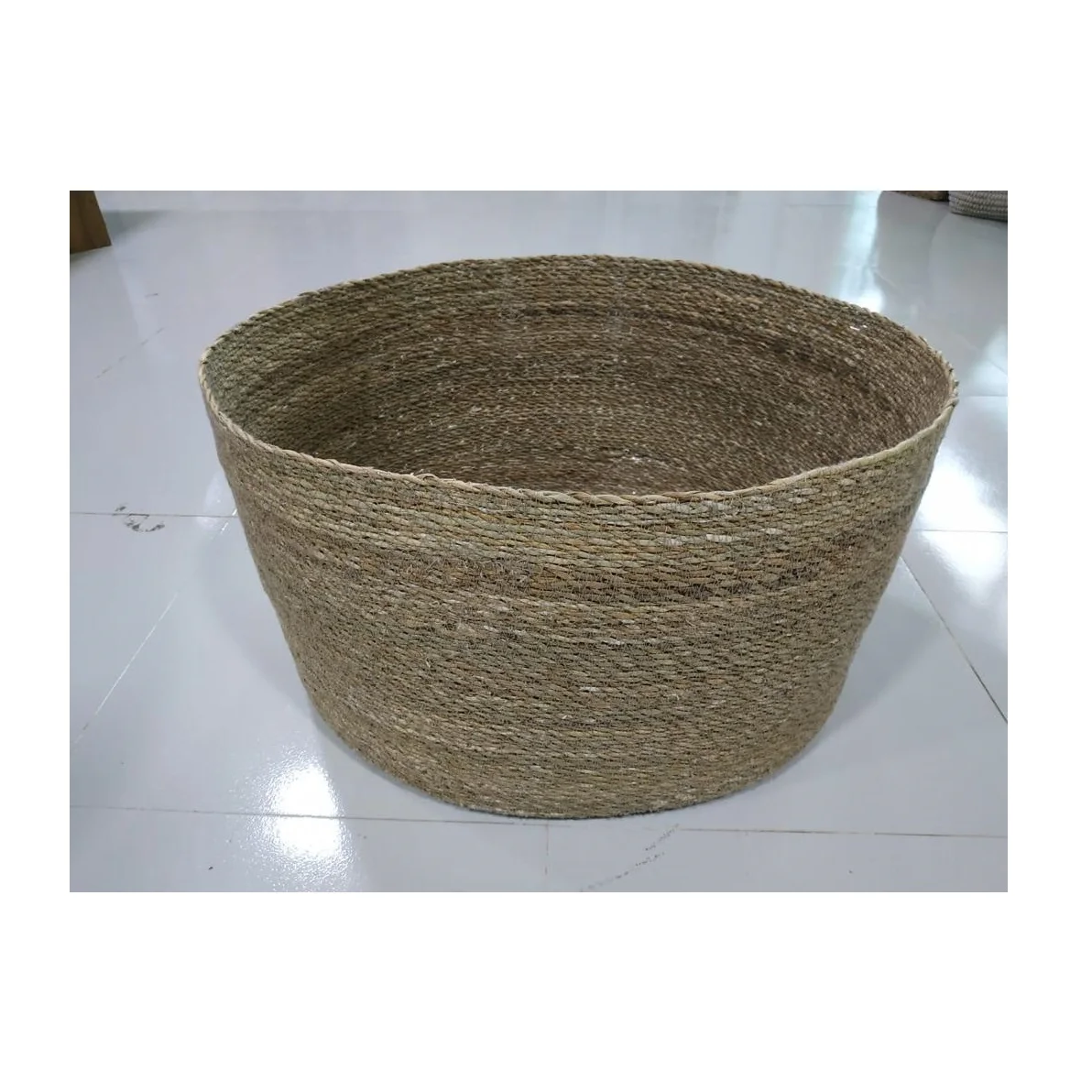 Factory Price Top Quantity Best Selling In Stock Customize Size100% Jute Nature Baskets with Straw & Plastic