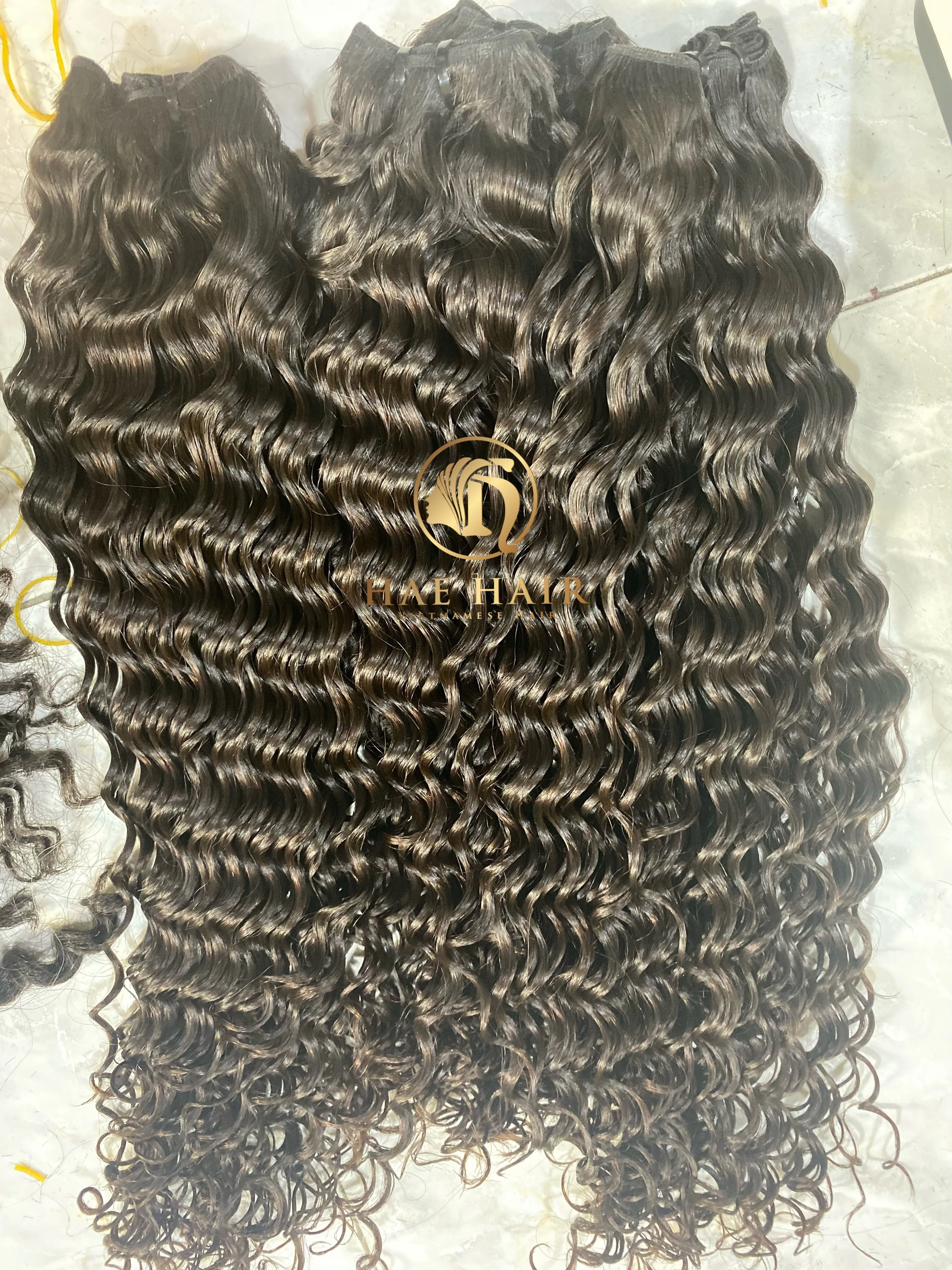 Лучшее качество Длина 8 - 32 дюйма Кудрявые Волнистые волосы полная кутикула выровненные Remy вьетнамские