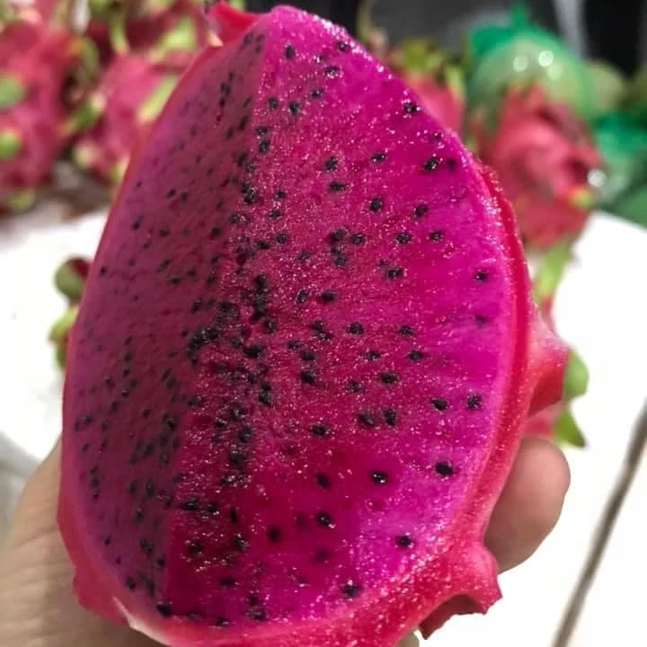 Высококачественные свежие фрукты с изображением красного дракона ярко-красного розового цвета 10 кг внутри