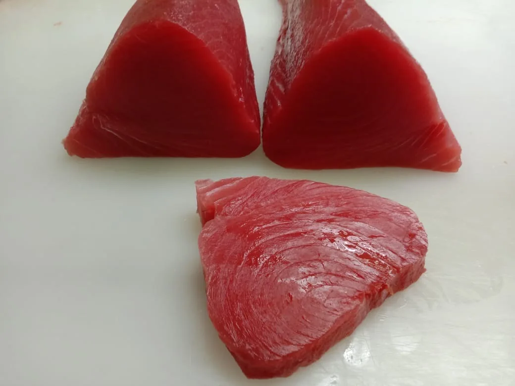 Frozen Tuna CO treatment ( Loins/ Saku/ Steak/ Cube / Strip ) Thunnus Albacares / Thunnus Obesus)