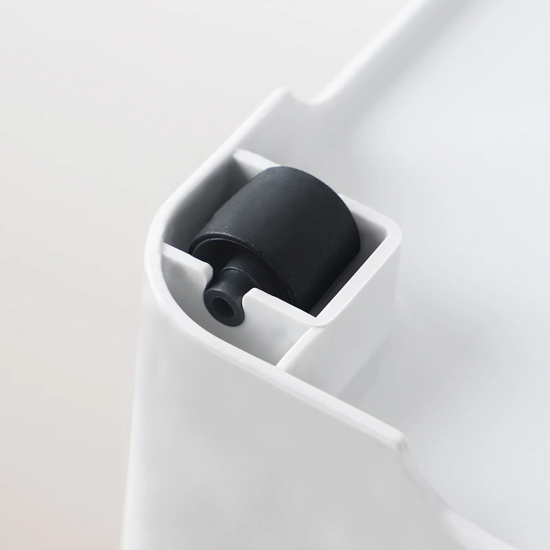 Factory Directly Stackable Large 100L Multipurpose Clothes Box Storage Plastic with Lid