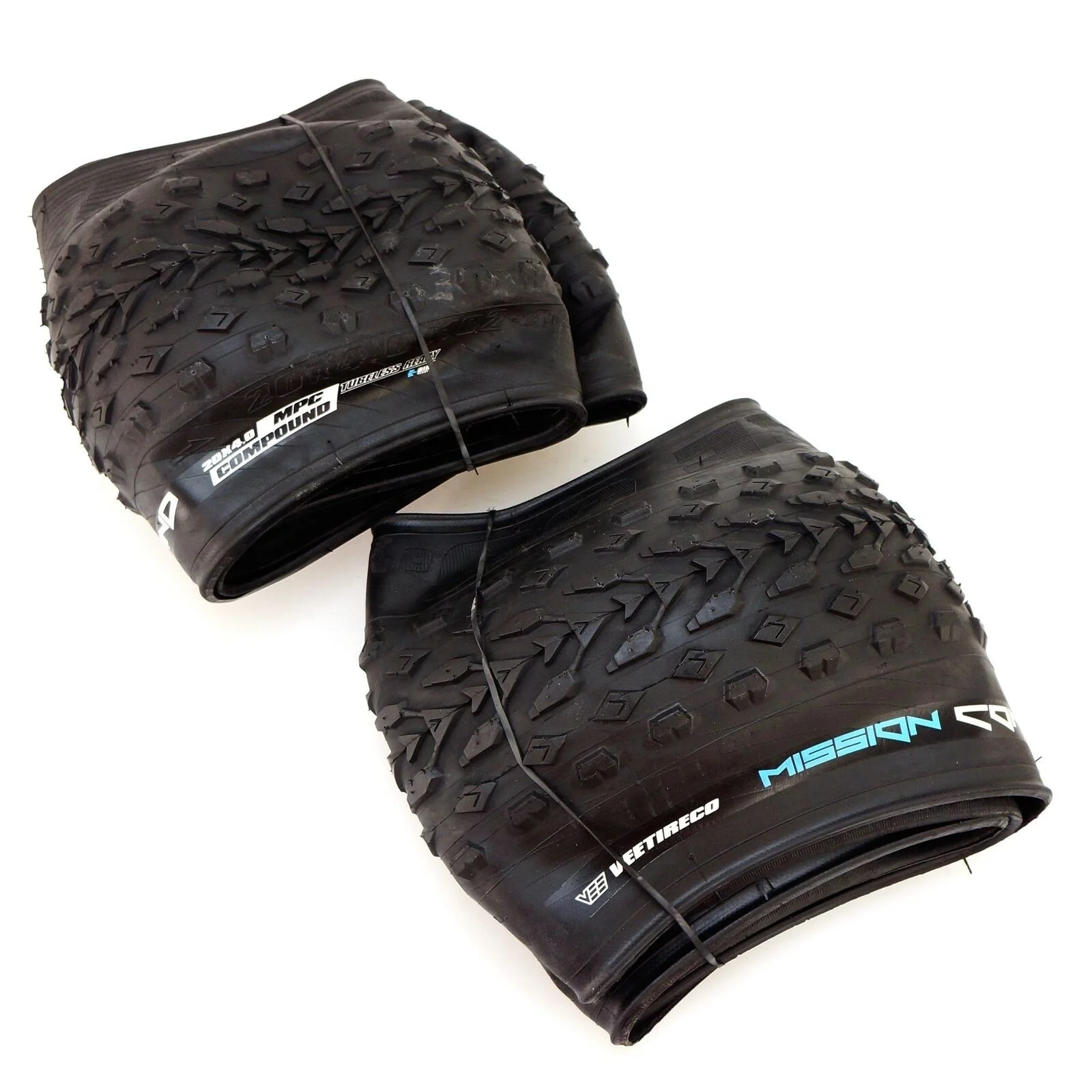 Широкая шина Vee Tire 20x4 0 управляющая бескамерная готовая для велосипеда