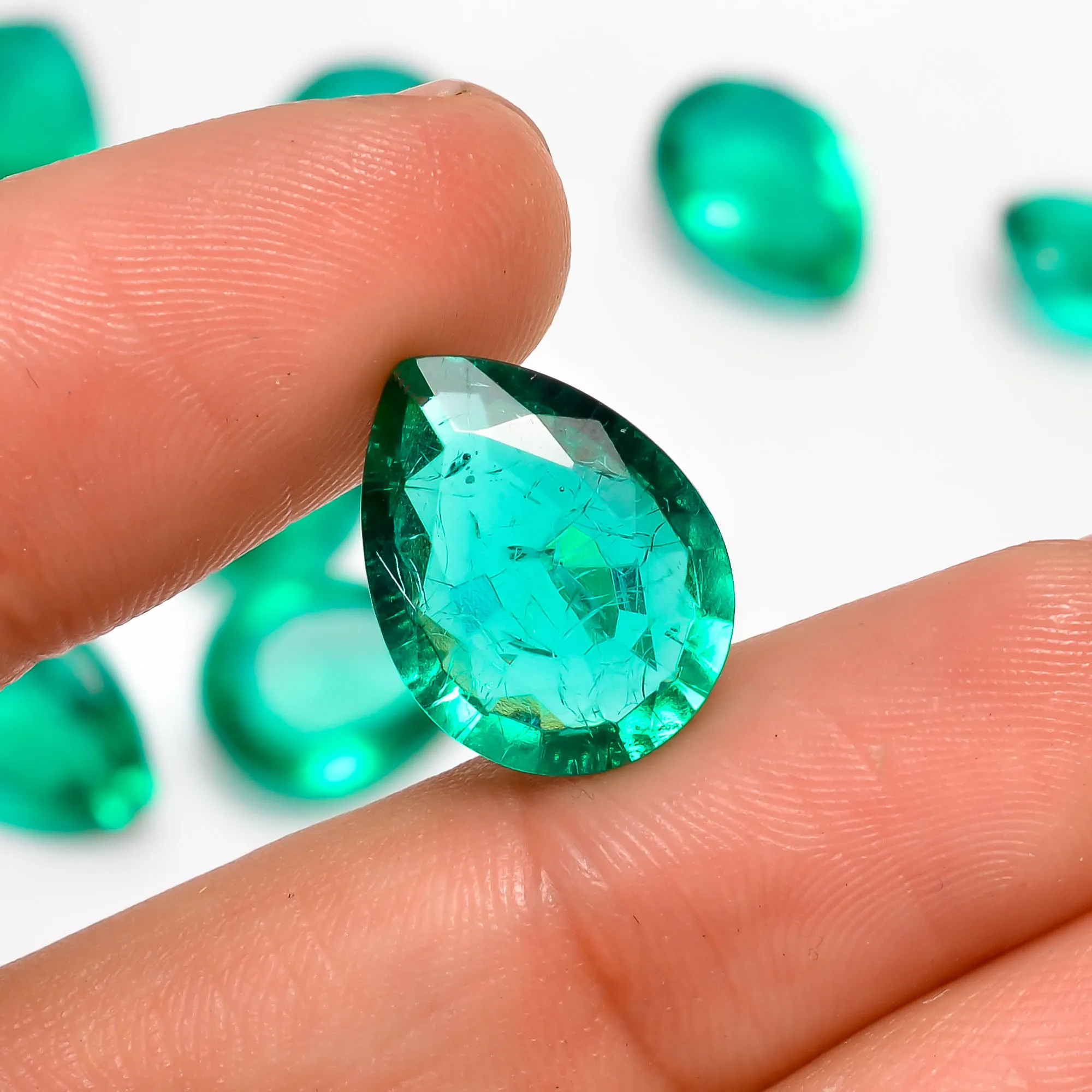 Splendid Top Grade Quality Lab Created Emerald Pear Shape Cut Stone Loose Gemstone Emerald