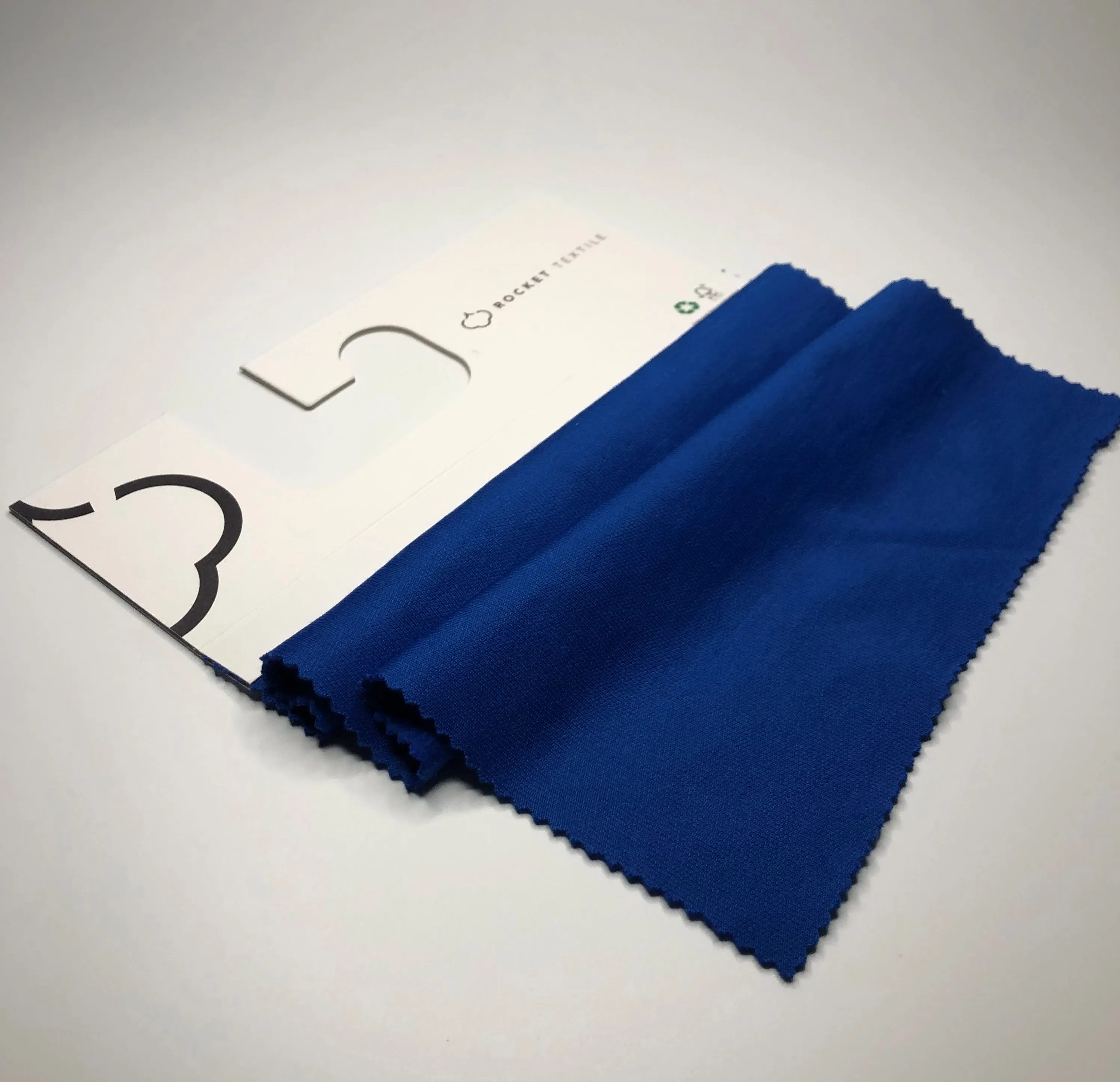 Флисовая ткань с двумя нитями 100% шт.