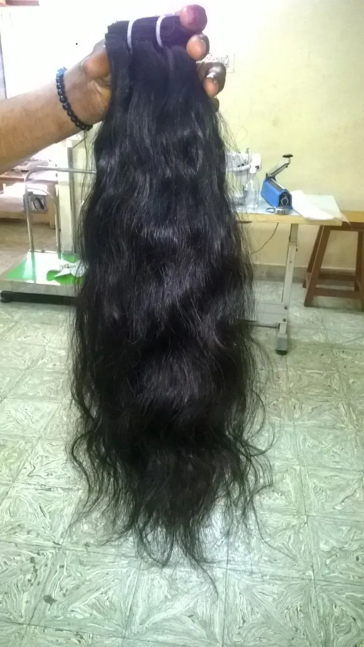 Волосы одного донора-это пучок волос который порезан только от донора. С спросом на необработанные волосы он становится увеличивающим диффуз