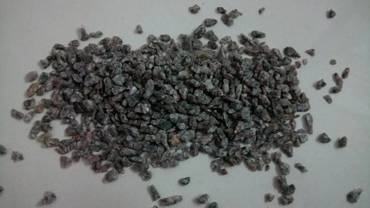 Indian natural mines direct crushed red & pink granite crushed stone chip and aggregate for construction flooring wall clading